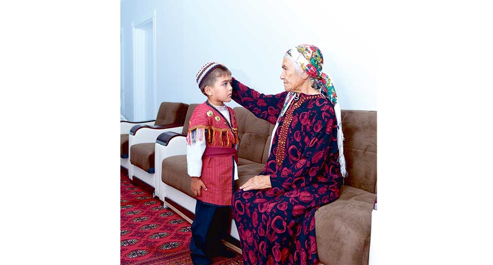 «Edep bilen bagt tapylar...»