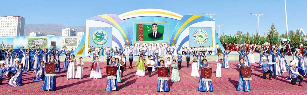 Türkmenistan — bagtyýar çagalygyň ýurdy