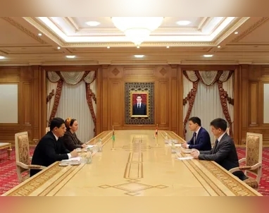 Mejlisiň Başlygy Wengriýanyň ilçisinden ynanç hatyny kabul etdi