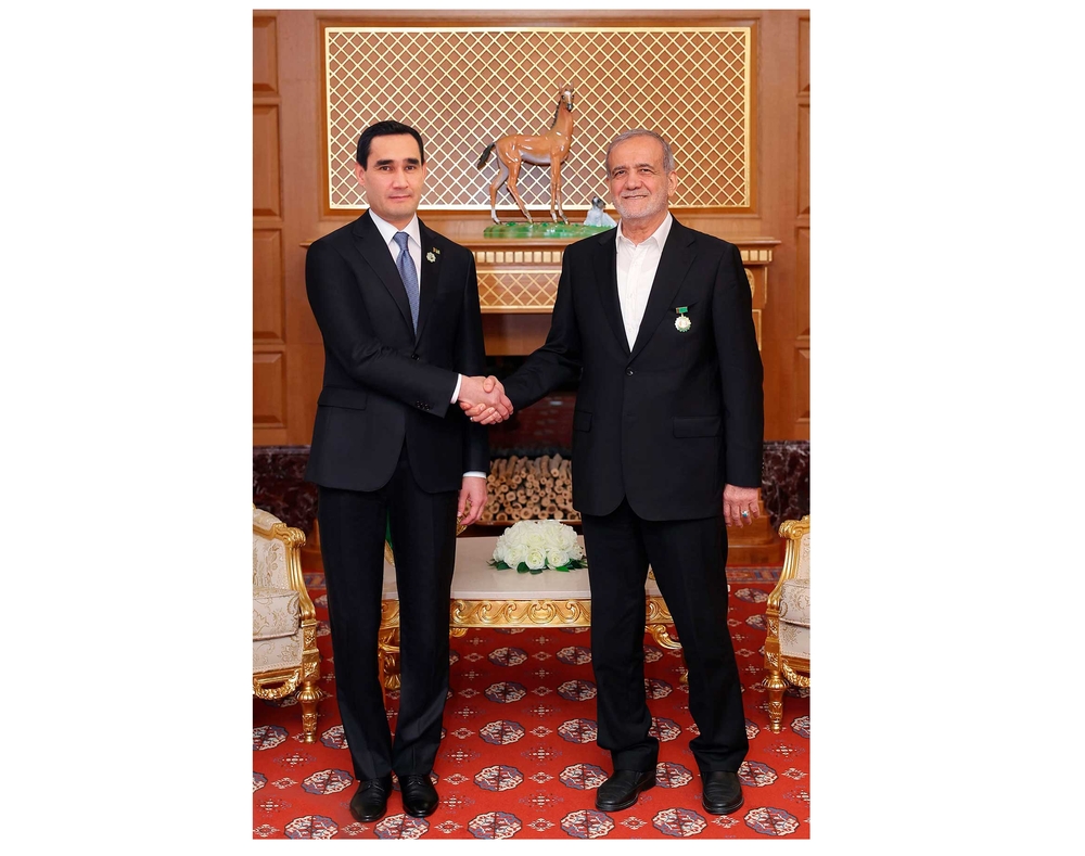 The President of Turkmenistan met with the President of the Islamic Republic of Iran