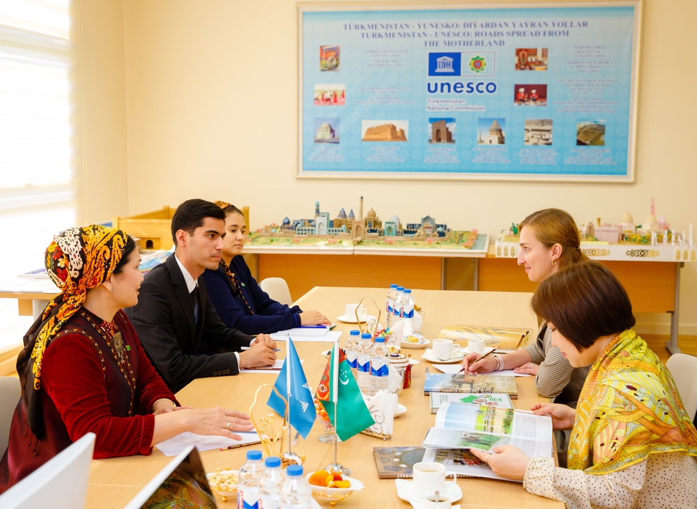 Daşary ýurtly professor-mugallymlar Magtymguly adyndaky TDU-da myhmançylykda boldular