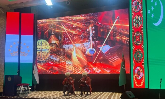 В Душанбе отметили День независимости Туркменистана