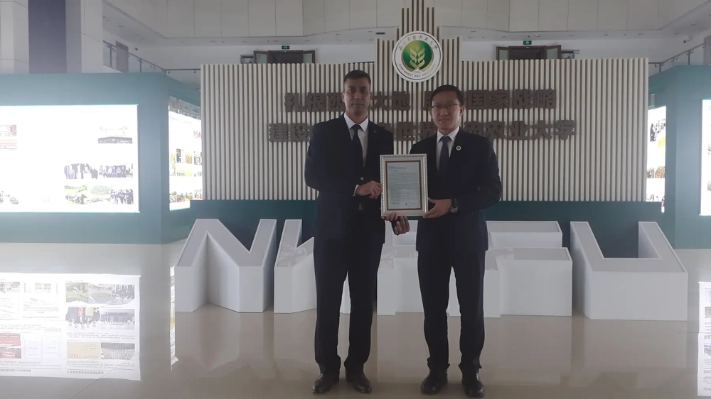 Hytaý Halk Respublikasyna iş sapar