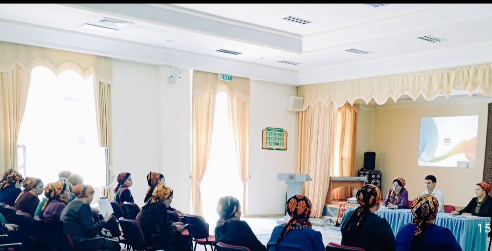 2024 — 2025-nji okuw ýylynda öňde durýan wezipeleri ara alyp maslahatlaşmak maksady bilen Mekdebe çenli çagalar edaralarynyň bilim işgärleriniň usuly-amaly okuwlary geçirilýär