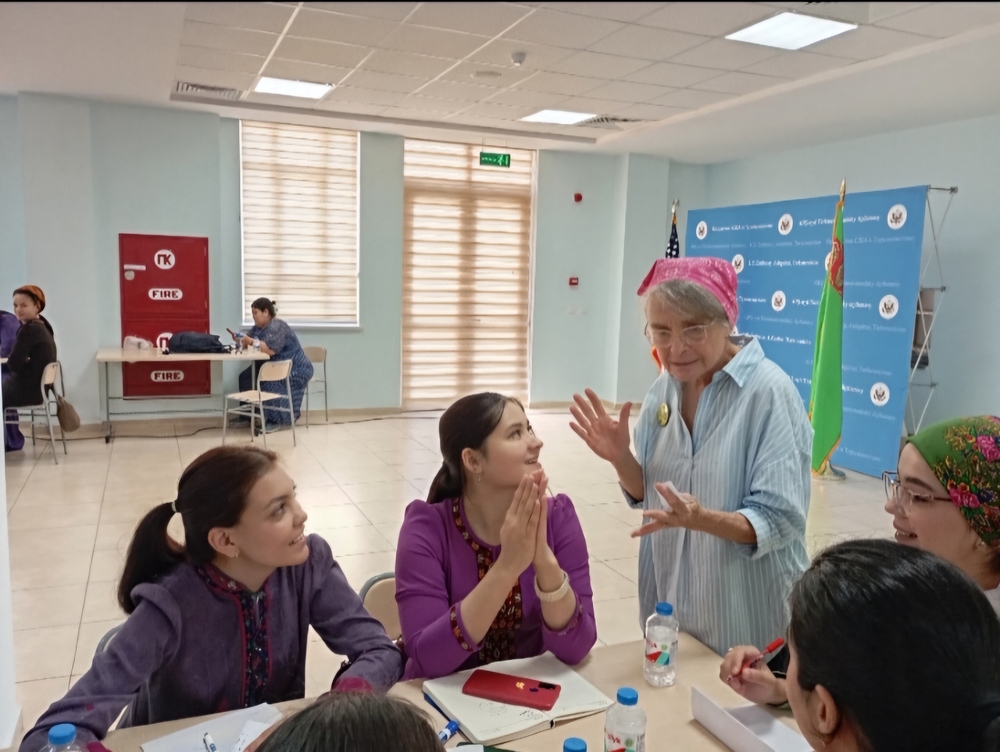 Amerikanyň Birleşen Ştatlarynyň “Iňlis dili hünärmeni” atly maksatnamasynyň (ELSPEC) çäklerinde tejribe-sapaklary geçirildi.