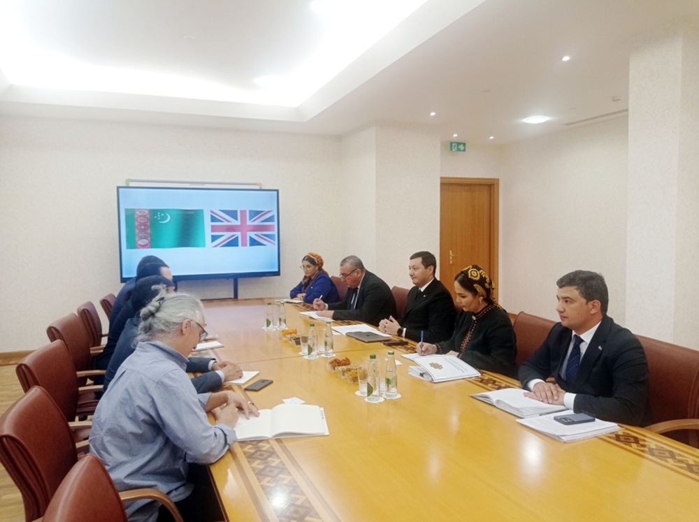 Meeting between Turkmenistan and UK Representatives: Expanding Educational Cooperation