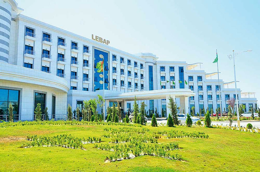 Summer vacation continues