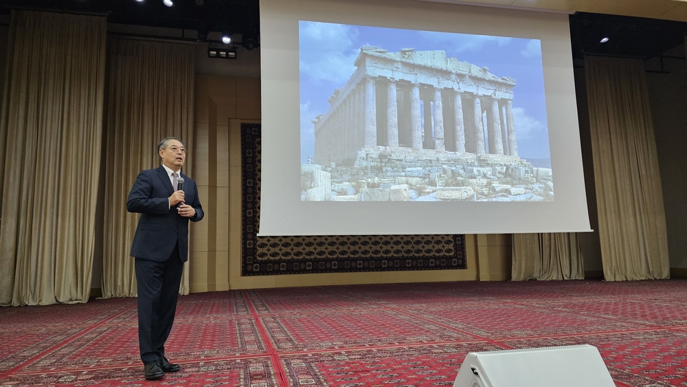 HALKARA YLYM-BILIM BABATYNDAKY HYZMATDAŞLYKLAR ÖSDÜRILÝÄR