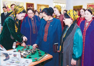 EL HÜNÄRI IL GEZER