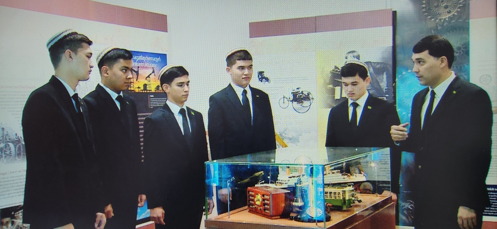 Zehinli okuwçylaryň Halkara ylmy-tehnologiýa parkyna syýahaty