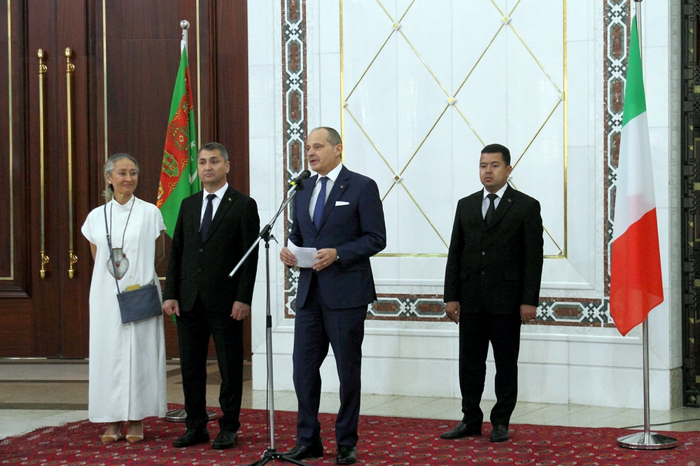 The sun of Italy in the landscapes of Izzat Gylyjov