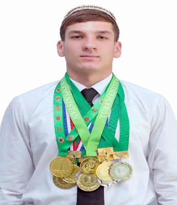 Arkadagly Gahryman Serdarymyzyň ajaýyp zamanasynda talyp boldum!