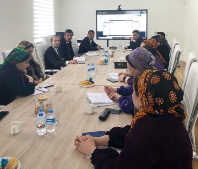 Türkmenistanyň Bilim ministrliginiň Innowasiýa maglumat merkezinde “e-Mekdep” ulgamy boýunça maslahat geçirildi