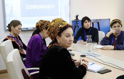 Teachers of Turkmenistan are improving their skills in using the «Climate Box»