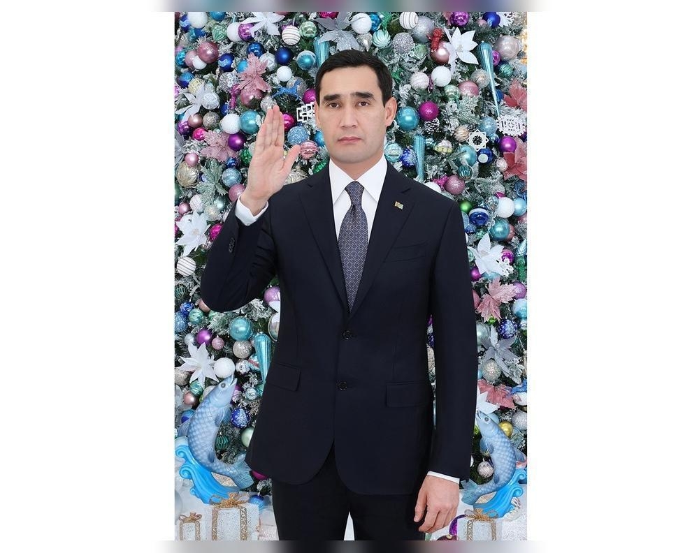 Türkmenistanyň Prezidenti Serdar Berdimuhamedow türkmen halkyny täze ýyl baýramy bilen gutlady