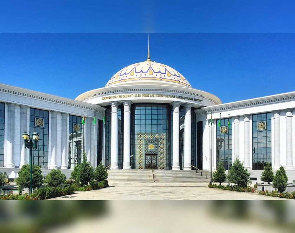 Ýaponiýanyň ilçisi TDIM-iň Halkara gatnaşyklary institutyna baryp gördi