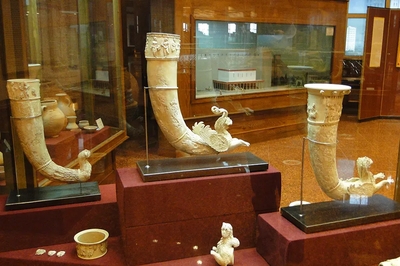 В Государственной библиотеке Туркменистана провели выставку, посвященную выдающимся археологам