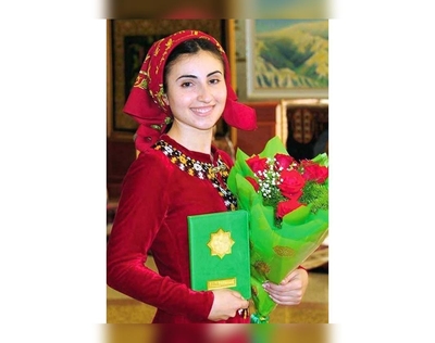 Türkmen we Ýerewan döwlet uniwersitetleri ylmy-medeni hyzmatdaşlygy giňeldýärler