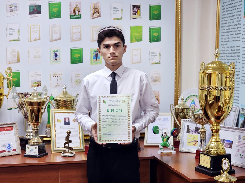 Meniň bagtyýar we abadan geljegim