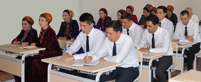 Bilim işgärleriniň iş tejribeleri artdyrylýar