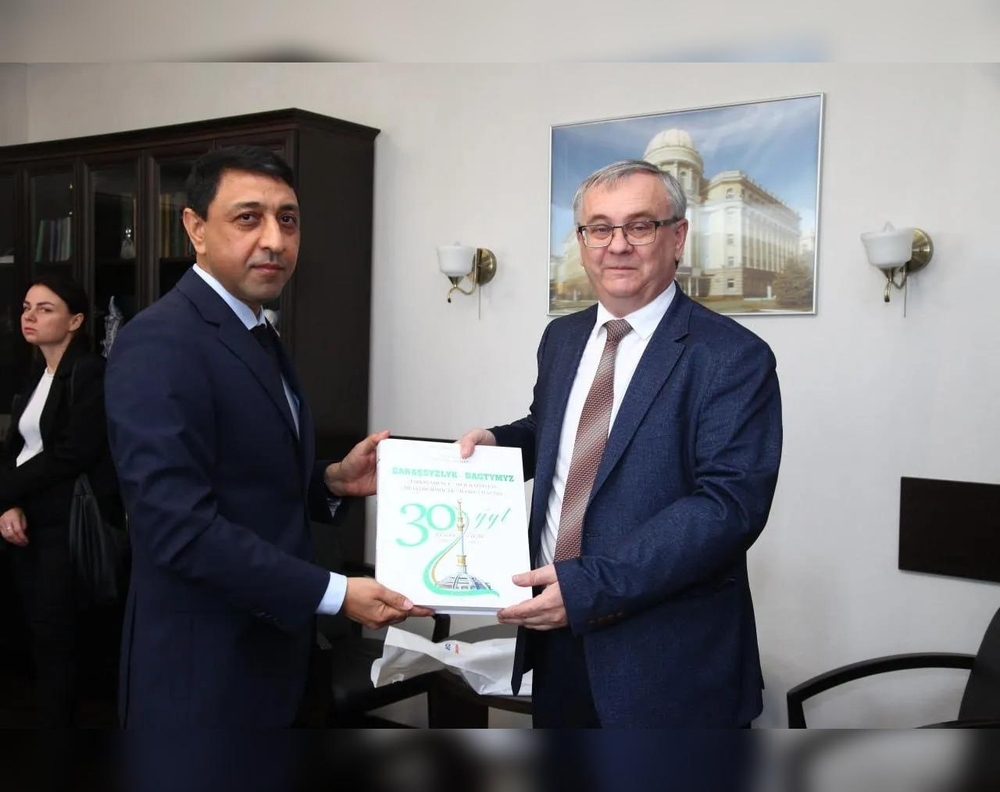 Türkmenistanyň Baş konsuly Saratow uniwersitetine baryp gördi
