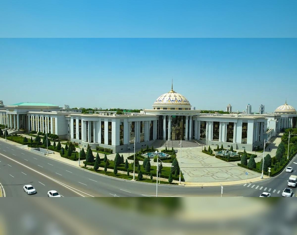 «Parahatçylygyň ýaş çaparlary» atly akyl-paýhas bäsleşiginiň III möwsümi «Beýik Magtymguly Pyragynyň taglymaty – umumadamzat gymmatlyklarynyň milli şamçyragy» atly şygar bilen geçiriler