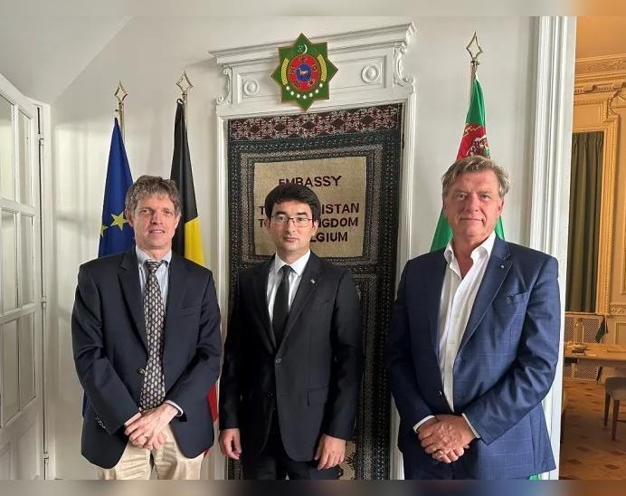 Brýusseliň diplomatiýa akademiýasy Türkmenistan bilen hyzmatdaşlyga gyzyklanma bildirýär