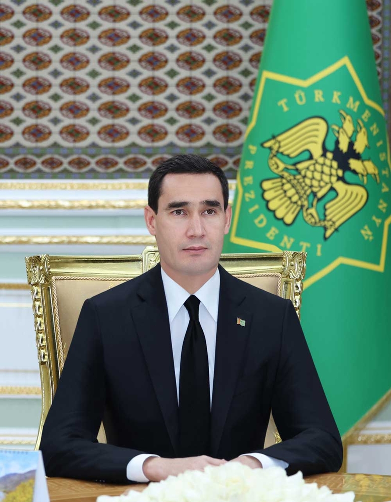 The President of Turkmenistan got acquainted with the work carried out in the agro-industrial complex and regions