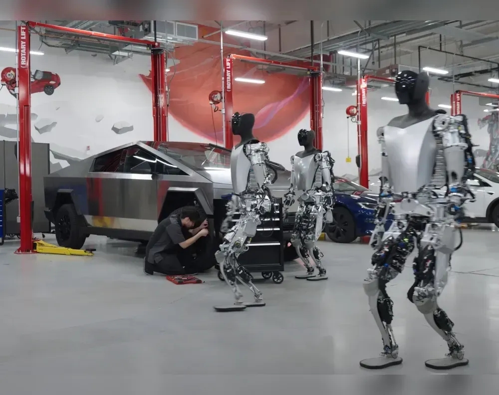 Ilon Mask robotlarynyň häzirki ýagdaýy barada gürrüň berdi