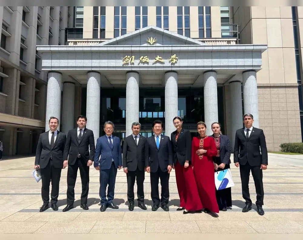 Soka university of Japan hosted a round table on youth policy