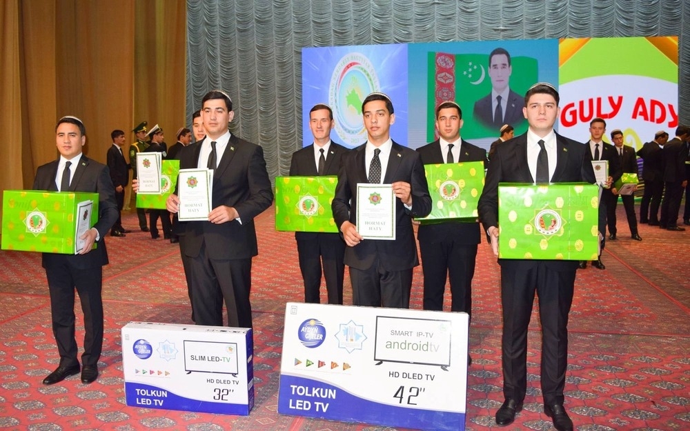 GERÇEKLER BUÝSANDYRÝAR