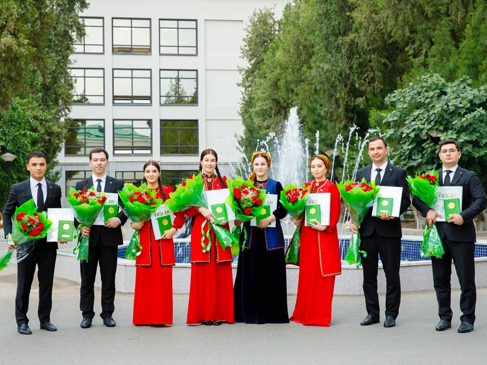 Ýurdumyzyň ylmy kuwwatyny artdyrmaga goşant goşup