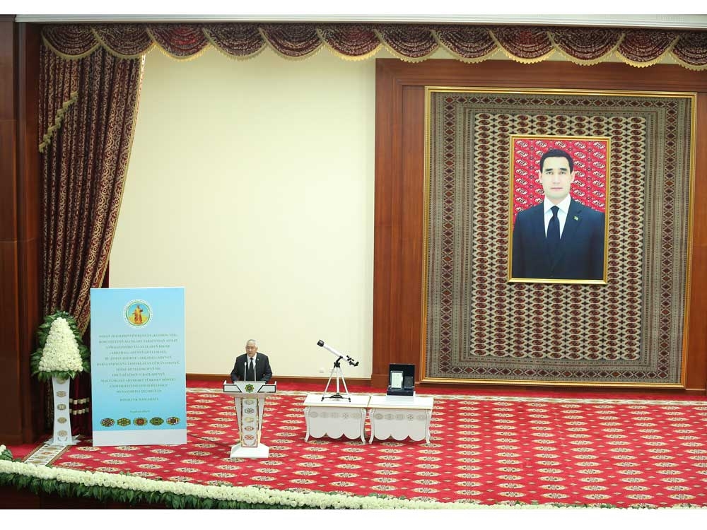 MAGTYMGULY ADYNDAKY TÜRKMEN DÖWLET UNIWERSITETINE "ARKADAG" ADYNY GÖTERÝÄN ÝYLDYZYŇ GÜWÄNAMASY GOWŞURYLDY