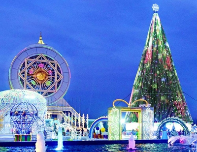 В столице Туркменистана установят новогодние ёлки и украсят проспекты