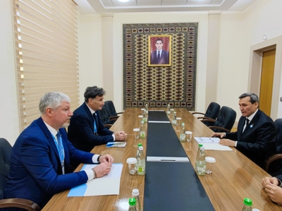 Daşary işler ministri Raşid Meredow Halkara awtomobil ulaglary bileleşiginiň baş sekretary bilen duşuşdy