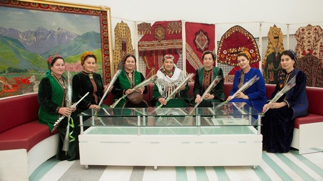 The women’s organization at the Yagshygeldi Kakayev International oil and gas university held a meeting on the occasion of International Women’s Day.