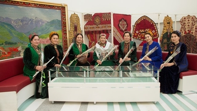 The women’s organization at the Yagshygeldi Kakayev International oil and gas university held a meeting on the occasion of International Women’s Day.