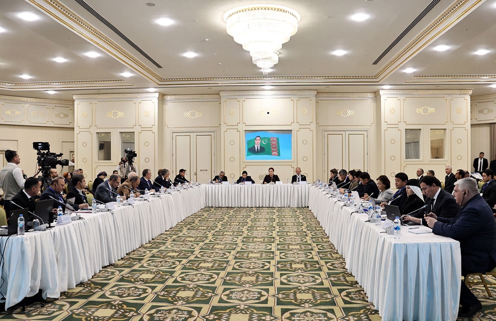 Aşgabatda Beýik Ýüpek ýolunyň Hazarýaka şahalaryny ÝUNESKO-nyň Bütindünýä mirasynyň sanawyna girizmek boýunça duşuşyk geçirildi