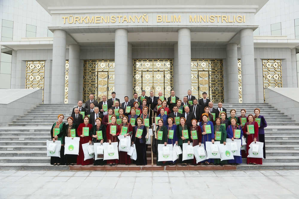 BILIM IŞGÄRLERINI SYLAGLAMAK DABARASY GEÇIRILDI