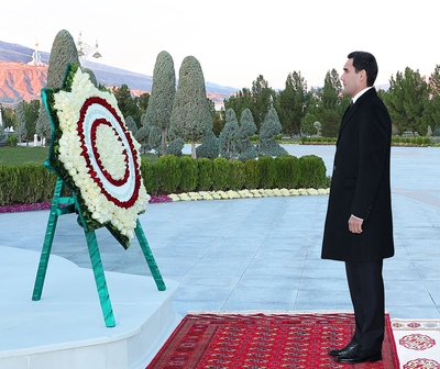 The Esteemed President Serdar Berdimuhamedov attended the wreath-laying ceremony at the Neutrality Monument
