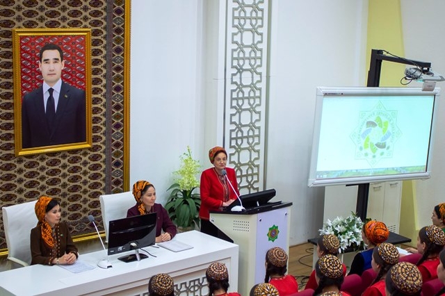 "Women with patriotic spirit of Turkmen society"dedicated  to gender  equality  with  the  participation  of  students  and  teachers.