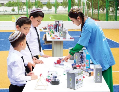 The "XCEL" invites schoolchildren to take part in intellectual competitions 