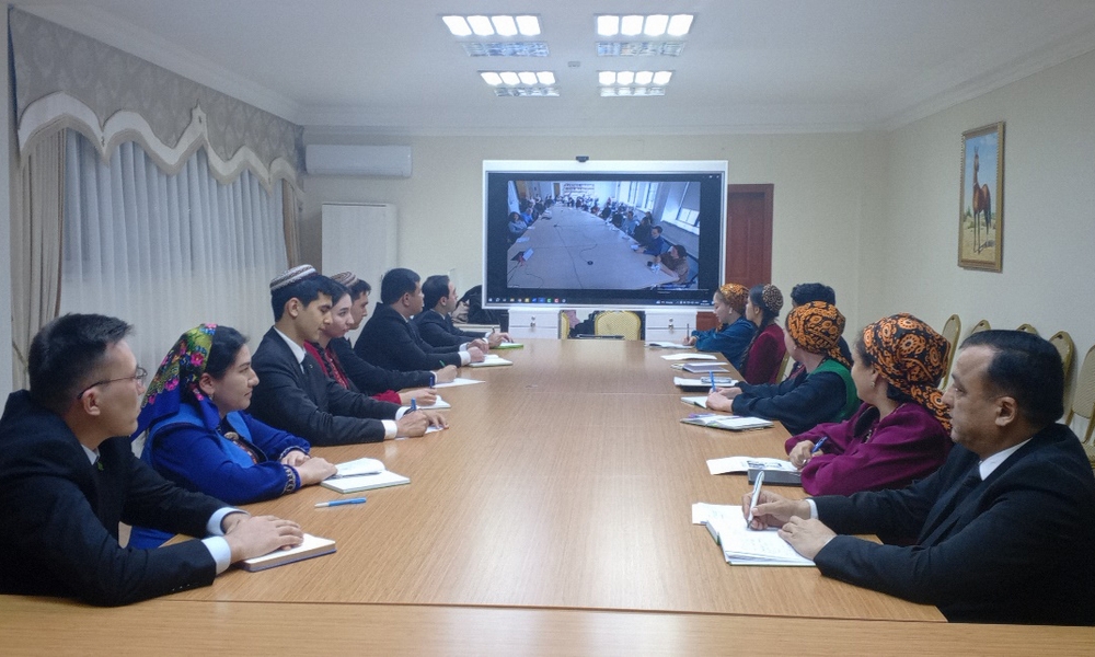 Türkmen döwlet binagärlik-gurluşyk instituty we ABŞ-nyň Kent  döwlet uniwersiteti bilen geçirilen okuw maslahaty 