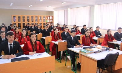 The first lesson dedicated to the beginning of the second semester of the 2024-2025 academic year was held at the Turkmen State Architecture and Construction Institute