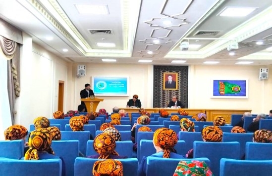 Usuly-amaly maslahat geçirildi