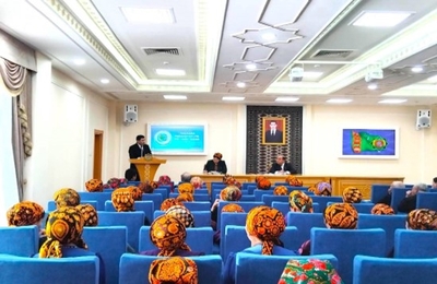 Usuly-amaly maslahat geçirildi