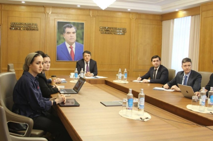 Täjigistanda emeli aň Tehnopolisi BAE bilen hyzmatdaşlykda dörediler
