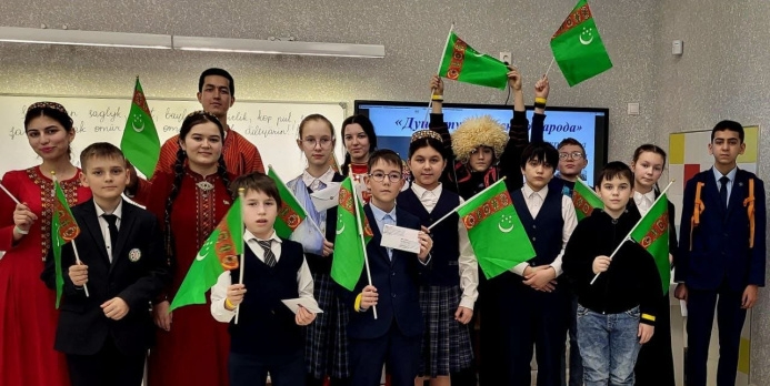 Türkmen talyplary Tatarystanda mekdep okuwçylarynyň Respublikan festiwalyna gatnaşdy