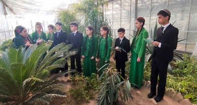 ÝAŞ TEBIGATY SÖÝÜJILERIŇ OKUWY