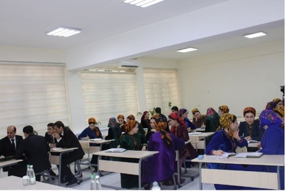 COOPERATION IN LEARNING LANGUAGE